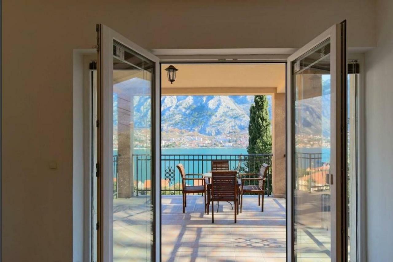 Sun Apartment Kotor Extérieur photo