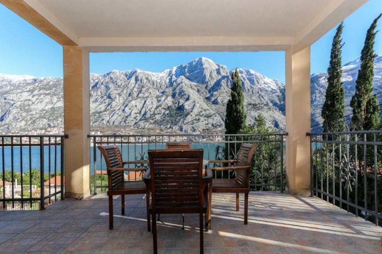 Sun Apartment Kotor Extérieur photo